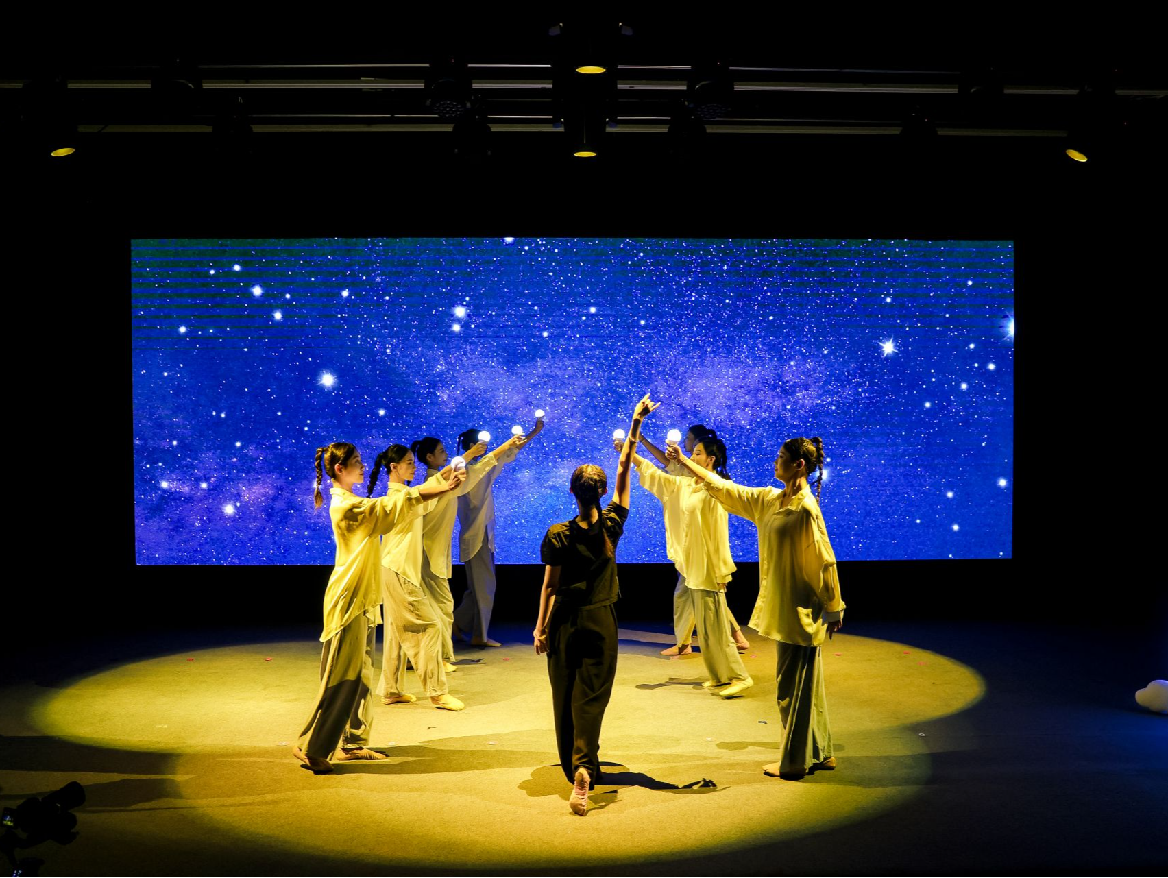 网聚多元“圳能量”，文明引领“向云端”