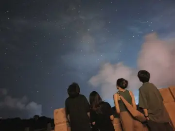 “暗夜经济”点亮深圳  西涌的星空如何变成“金矿”？