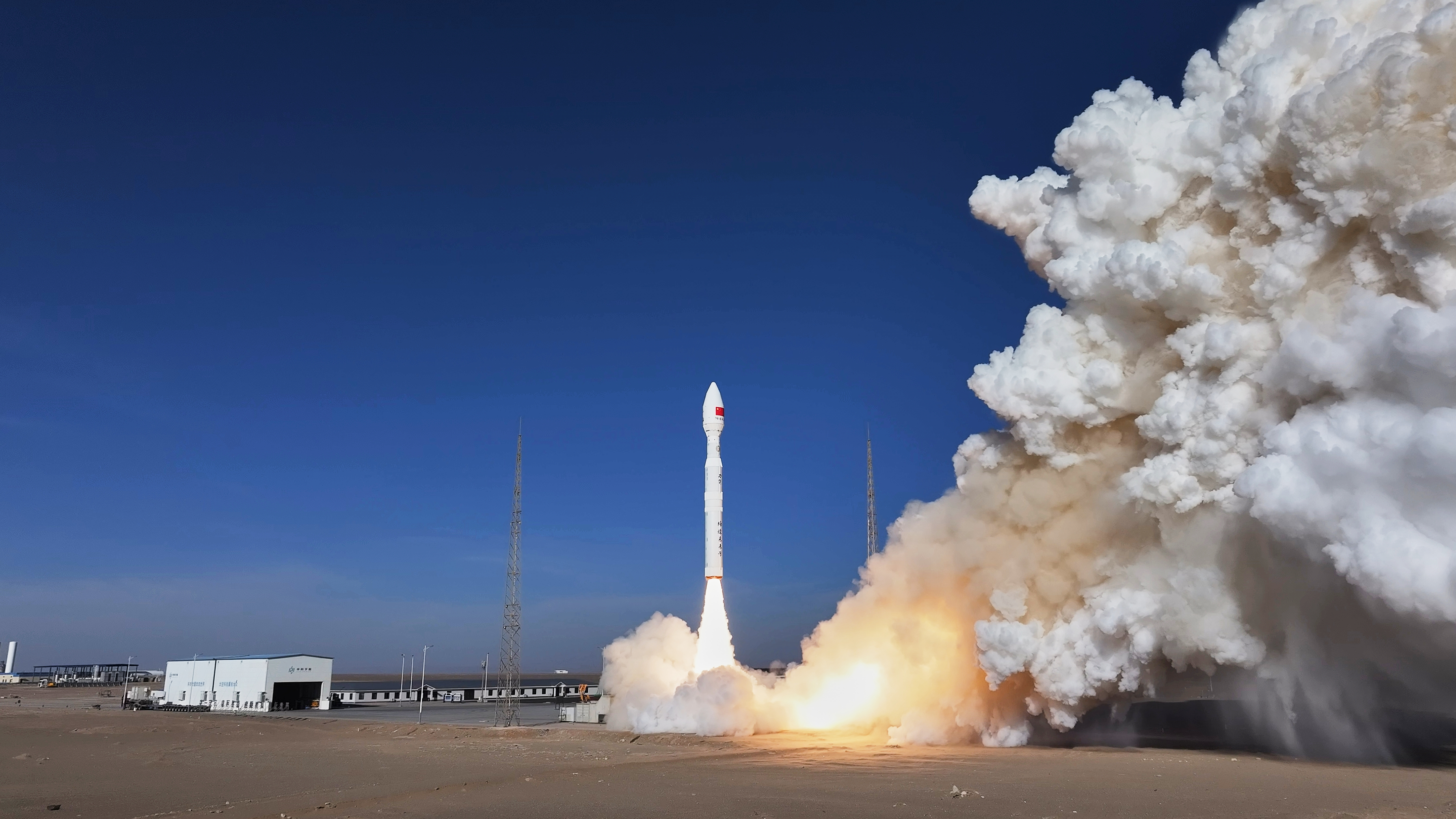 四年“造星”路,一朝惊苍穹!中大深圳校区学子成功发射世界首颗木质外板验证立方星