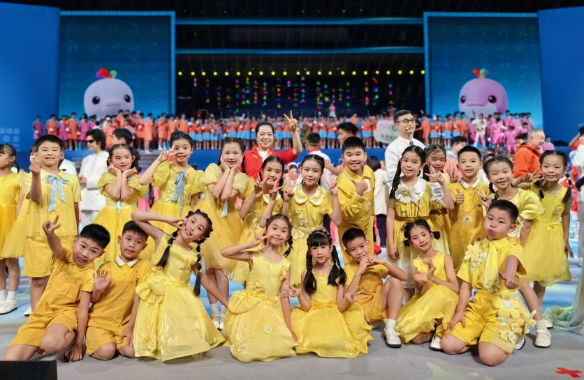 蛇口学校童声献唱残特奥会 携手同心温暖向未来