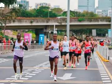 2025深圳南山半程马拉松激情开跑