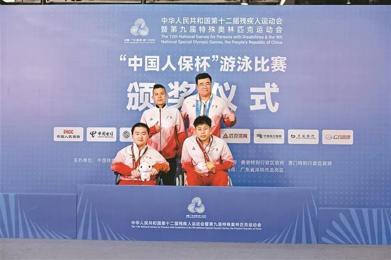 深圳17岁小将任昱霄游泳夺金  “在泳池里，我充分感受到了身体的自由”