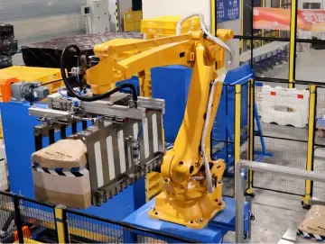 见证国货出海第一站，全球“云监工”直播首次走进菜鸟香港智慧港