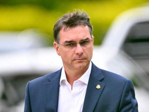 博索纳罗长子宣布参选巴西总统，将与卢拉展开角逐