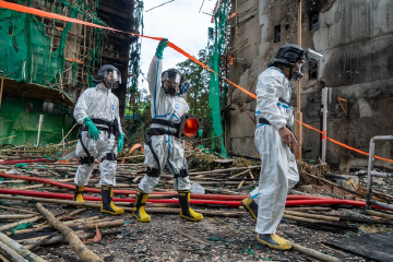 深圳200套“外骨骼”助力香港火灾救援 破解负重难题