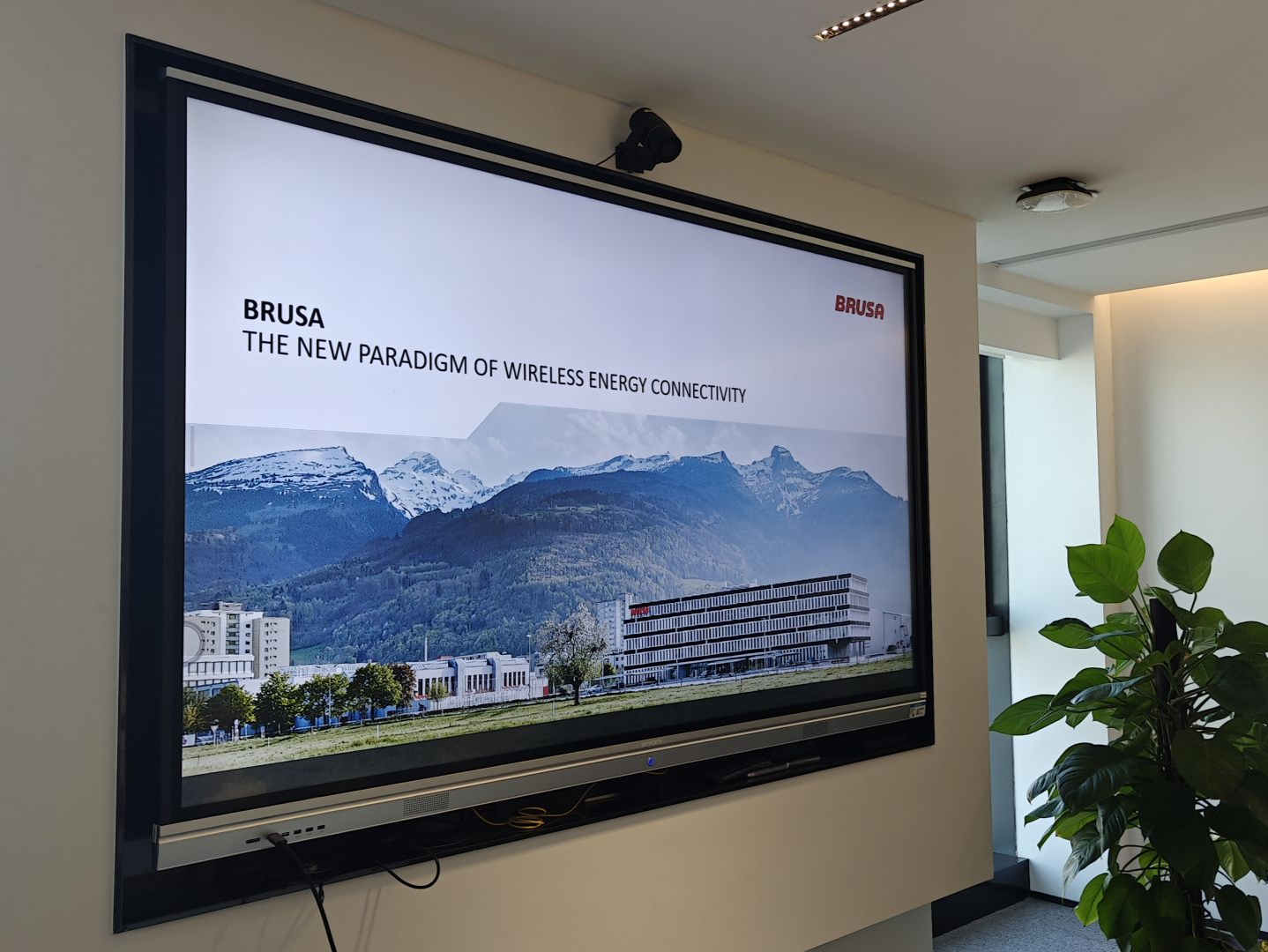 汽车“无线充”成真？福田跨界沙龙解锁智能交通“能量密码”