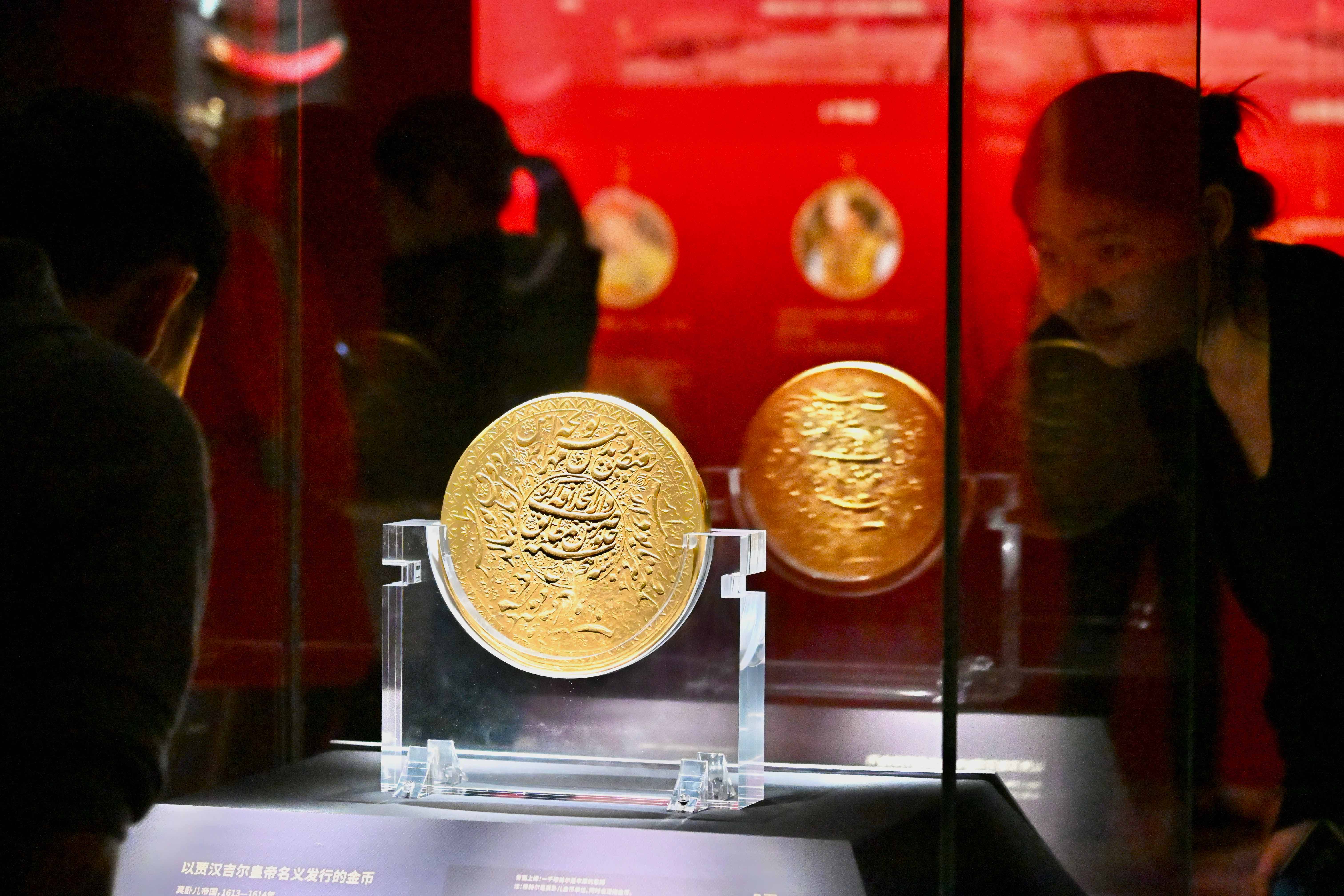 图集 | 近200件藏品首次在中国内地展出!莫卧儿宫廷展燃动深圳