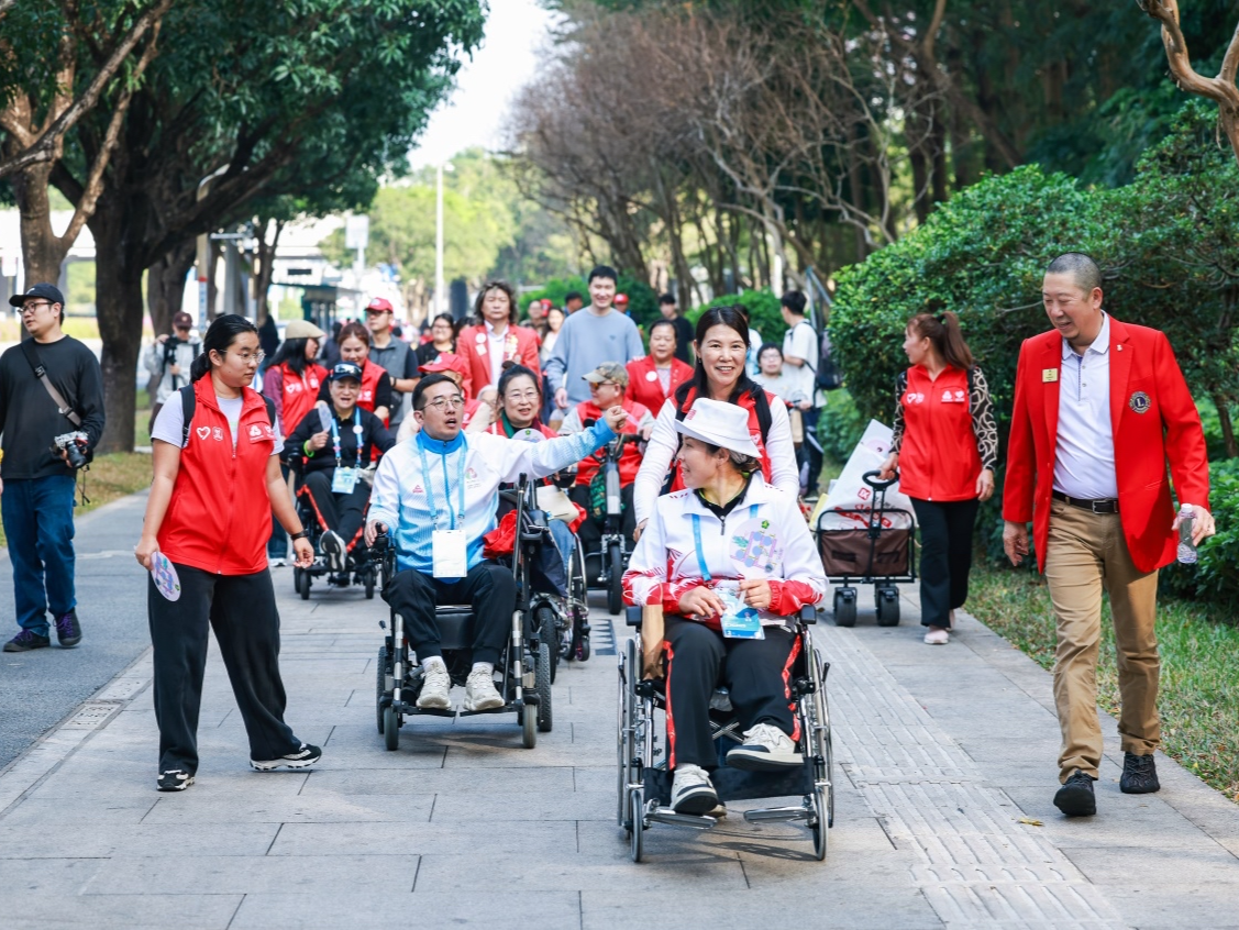 残特奥会运动员漫游福田！福田区庆祝第34个国际残疾人日——无障碍Citywalk活动圆满举办