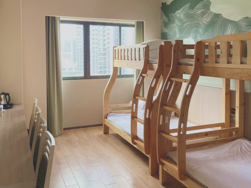 龙岗区“青龙湾・青年驿站”服务超万名青年 获央视点赞