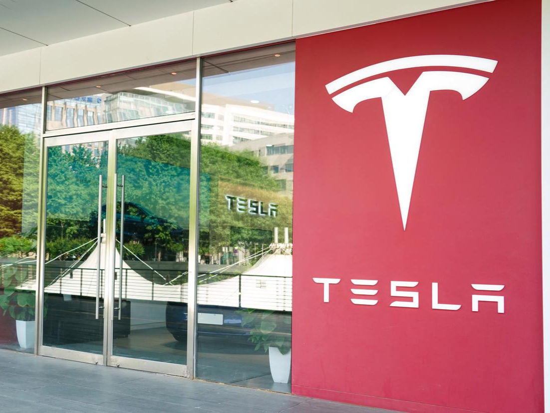 特斯拉，股价创历史新高 