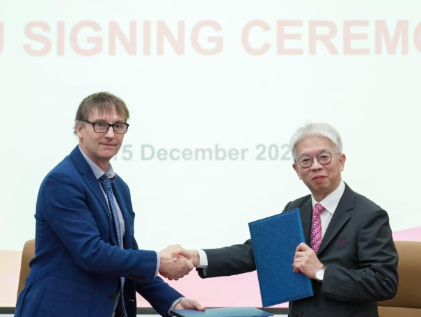 香港城市大学（东莞）与剑桥大学签署合作备忘录