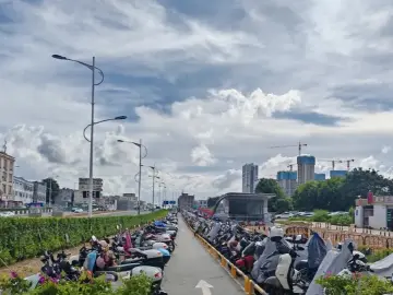 快评丨电动自行车添堵，这道难题如何解？