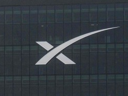 估值超1.5万亿美元！SpaceX被曝拟明年启动IPO，融资超300亿美元或成史上最大