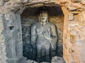 降雨异常致大同云冈石窟局部渗水，官方：第18窟将实施封闭管理 