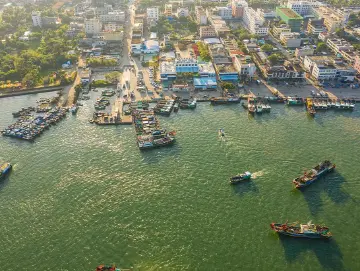 12月18日起，海南自由贸易港正式启动全岛封关