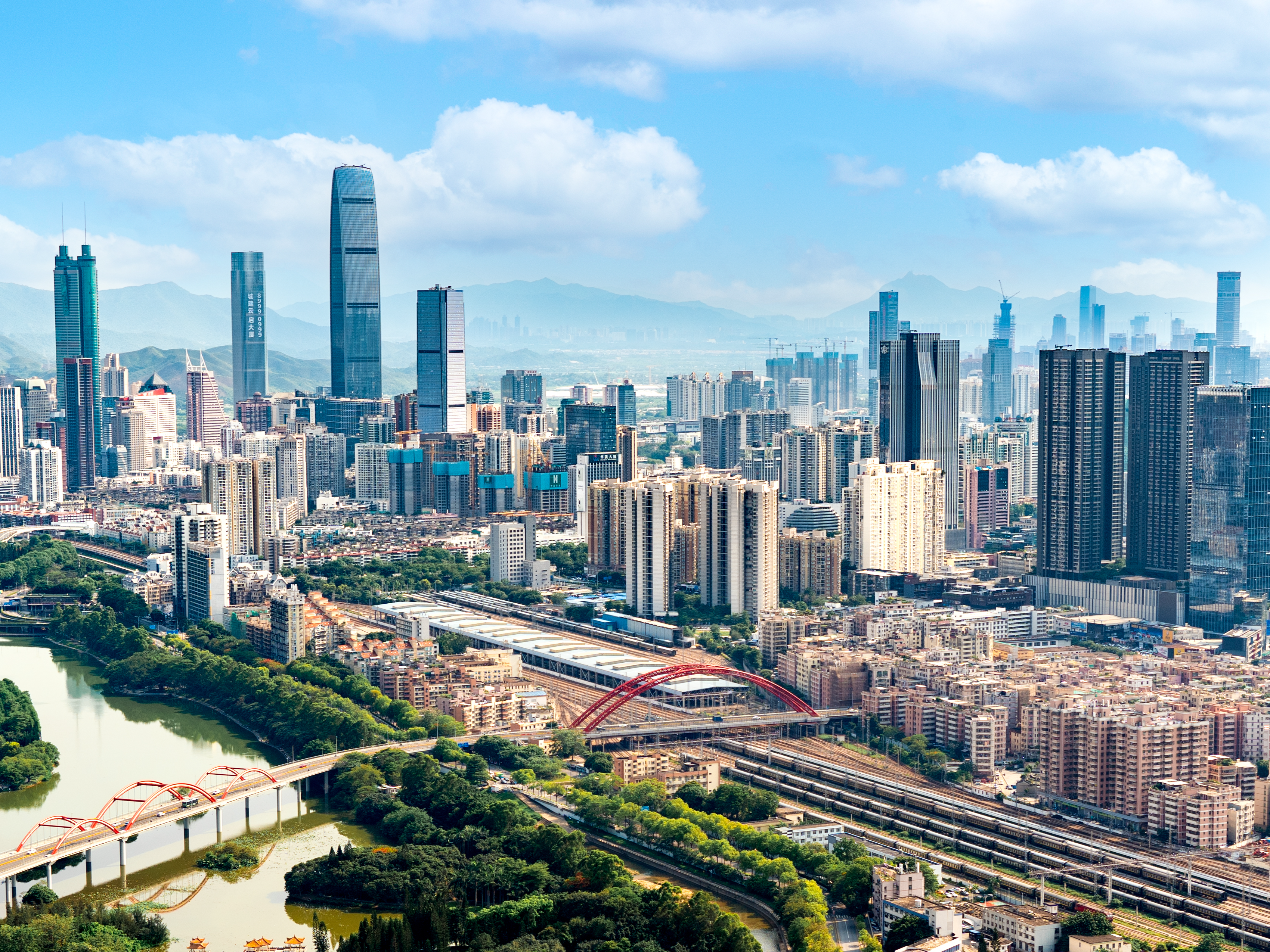 百千万工程 先锋罗湖在行动 | 以“百千万工程”为抓手，罗湖加速空间“破茧”产业“化蝶”