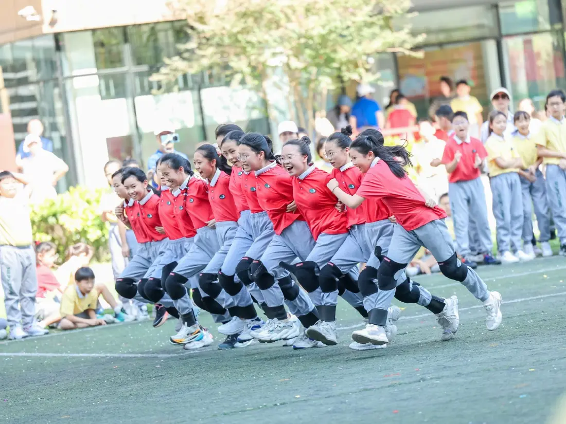 午休从“趴睡”到“躺睡”、作业做“减法”、设立“无作业日” 为让孩子睡好觉 深圳使出连环招