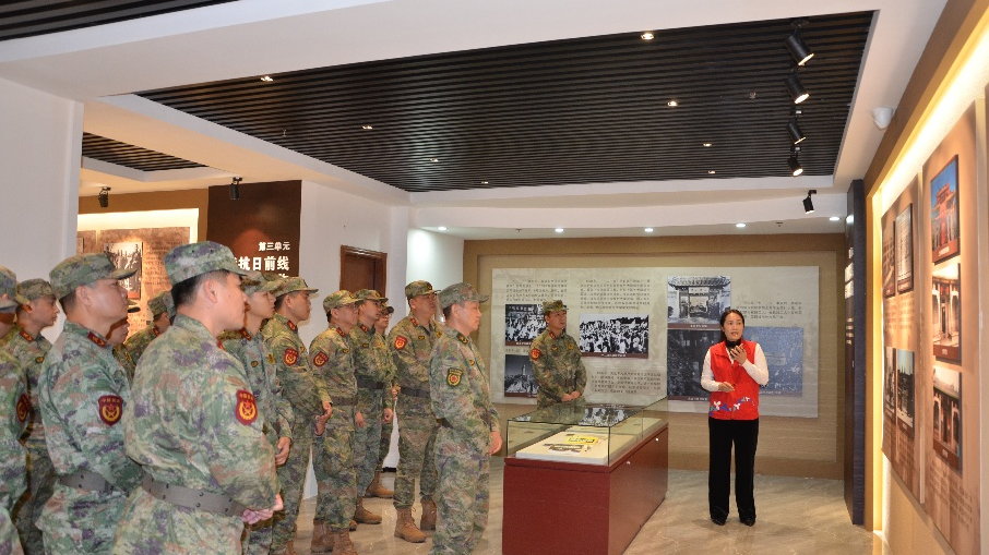 红色铸魂,实战砺能!新安街道开展2025年“军事日”活动