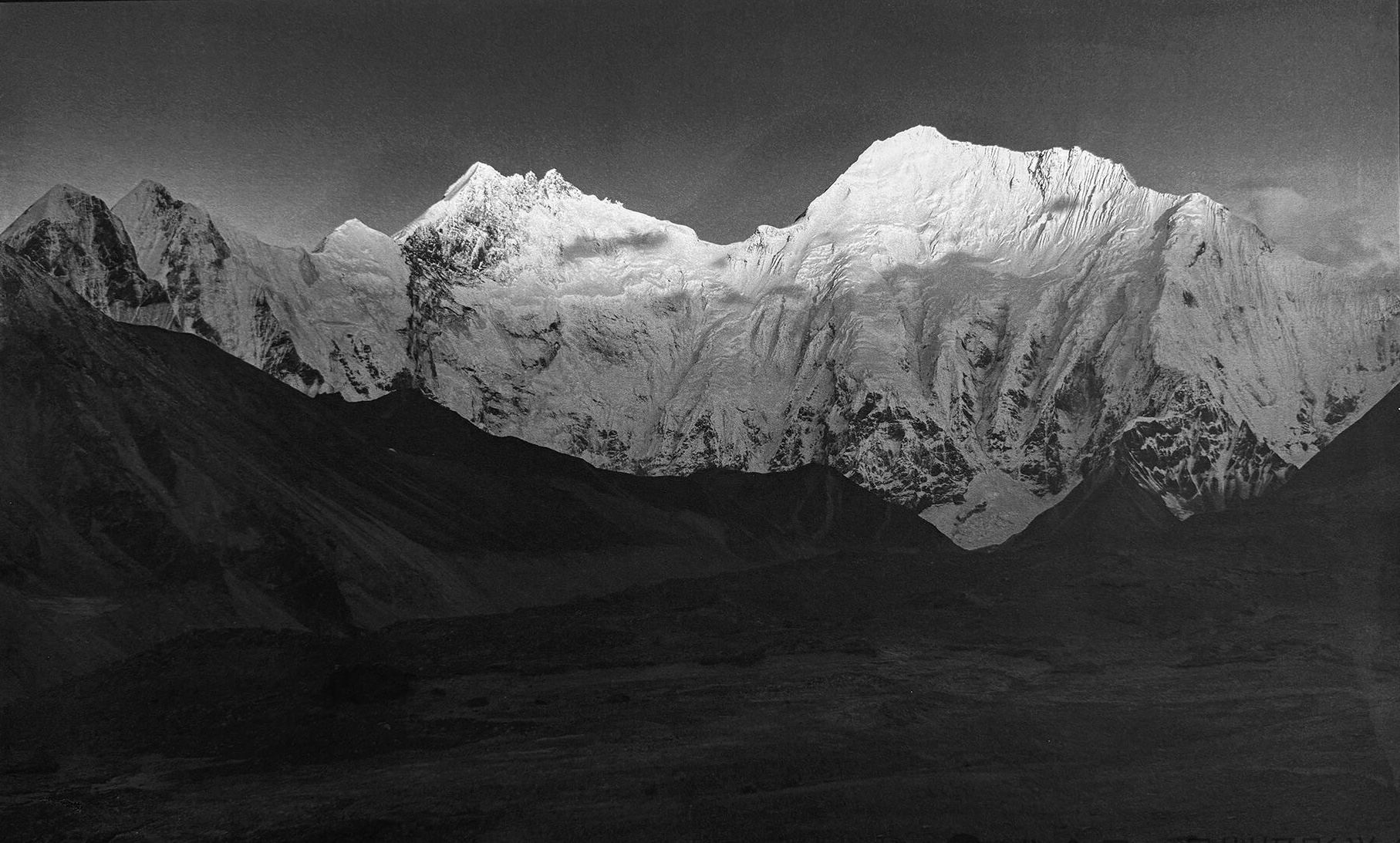 灰度之间——2025深圳黑白摄影年展即将启幕 百幅作品诠释影像本源