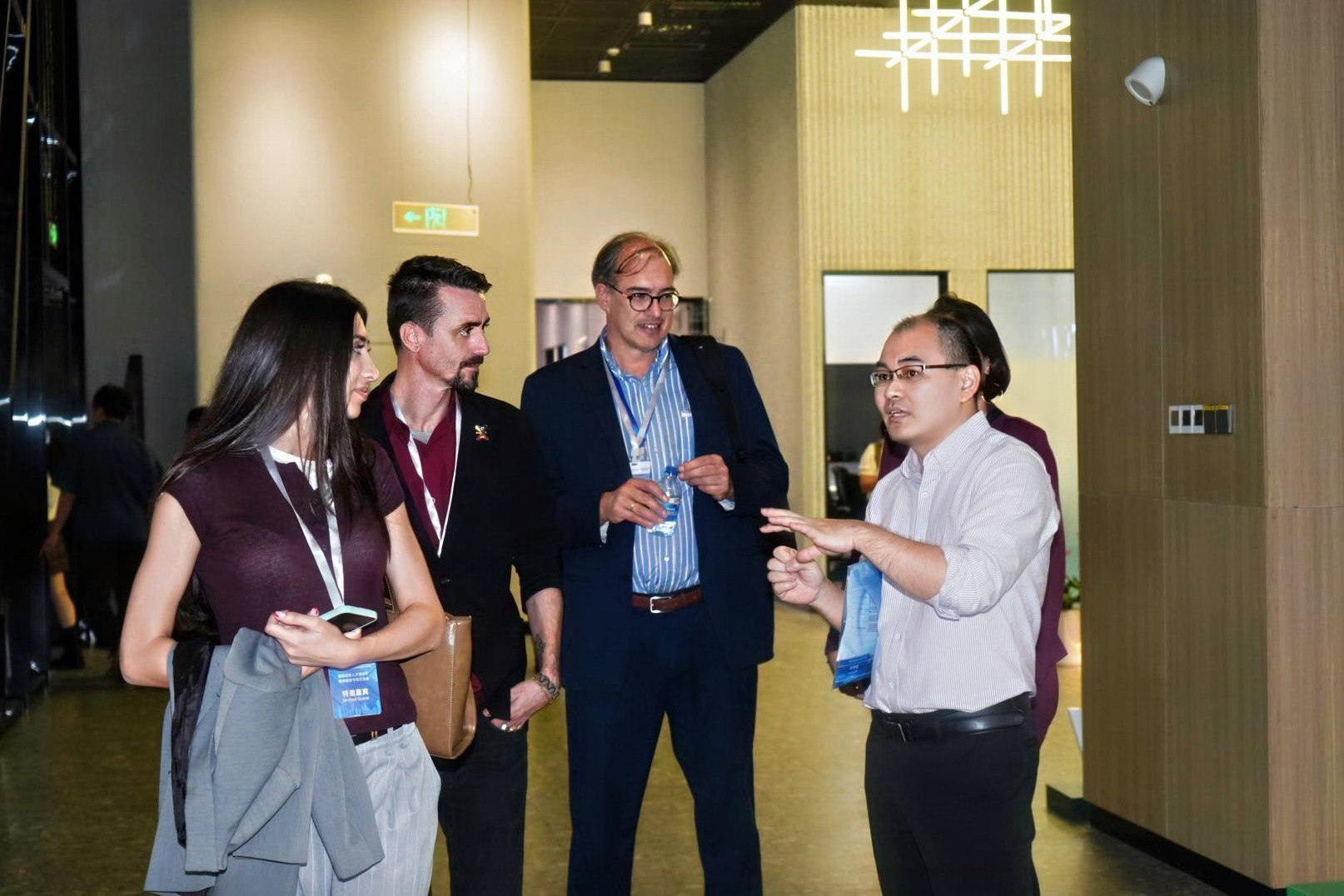 跨越山海，逐梦罗湖！深创赛法国分站赛“区域精准链接交流会”在罗湖热力开谈