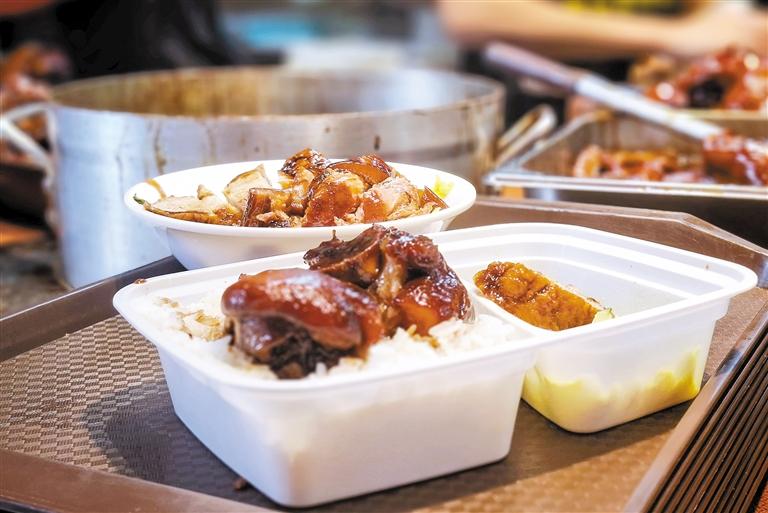 “干了”这碗隆江猪脚饭！宝安日报记者带您打卡大众点评“必吃榜”龙华上榜餐厅