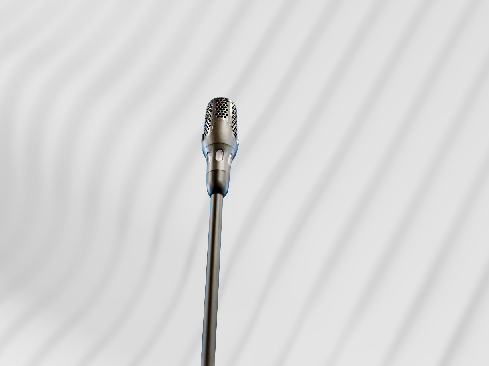 中国驻日大使就日本自卫队飞机滋扰中国海军航母编队训练提出严正交涉