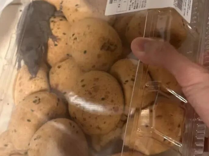 麻薯盒内惊现活老鼠!山姆致歉