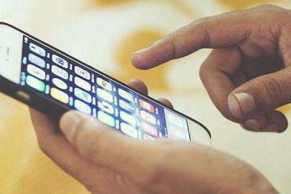 “死了么”APP爆火登顶苹果排行榜  创始人：正考虑融资50万美元