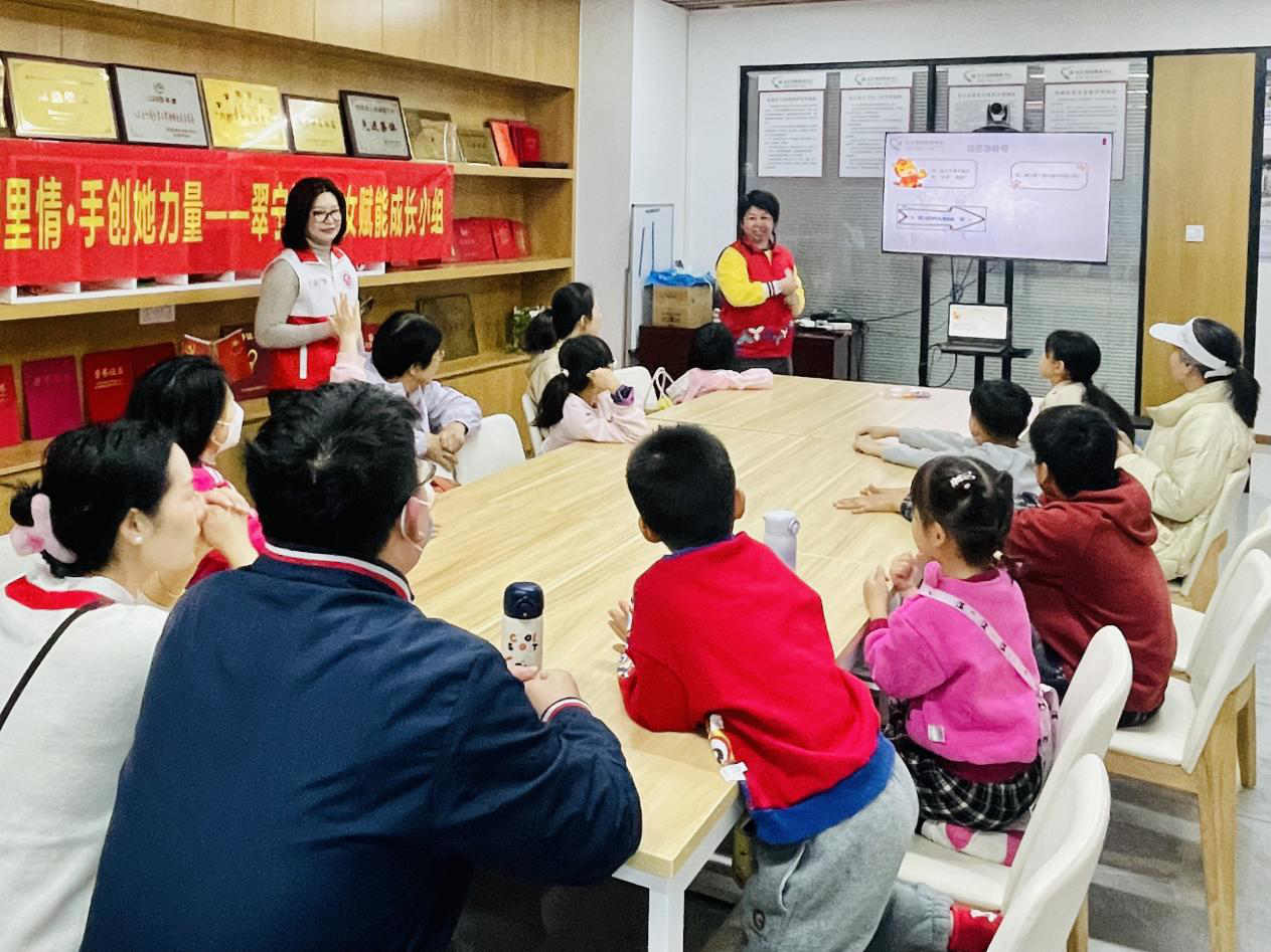 罗湖翠宁社区开展“瑞雪兆丰年”冬日创意手工坊活动