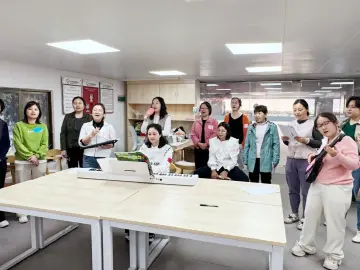 罗湖翠岭社区妇女成长小组结业 以音乐绘就全职妈妈成长画卷