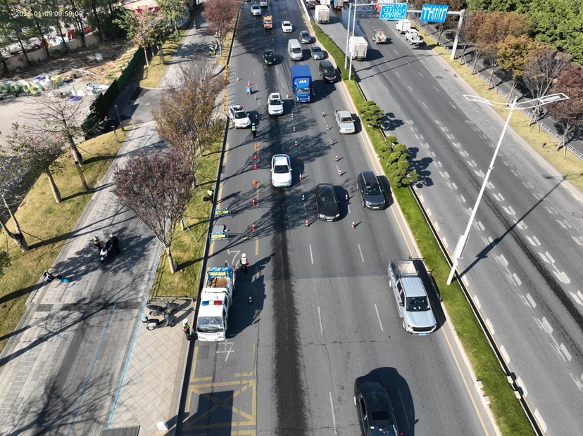 “链路”协同 +“空地联动”！光明交警重拳整治电动自行车突出违法