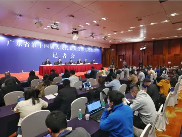 深圳市市长覃伟中：精益求精做好APEC会议服务保障 扩大国际朋友圈