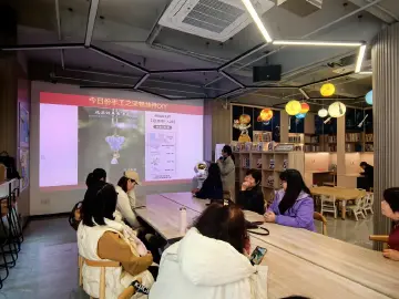 一针一线织锦绣！福田区南园街道沙埔头社区开展“锦上生花”非遗手作活动