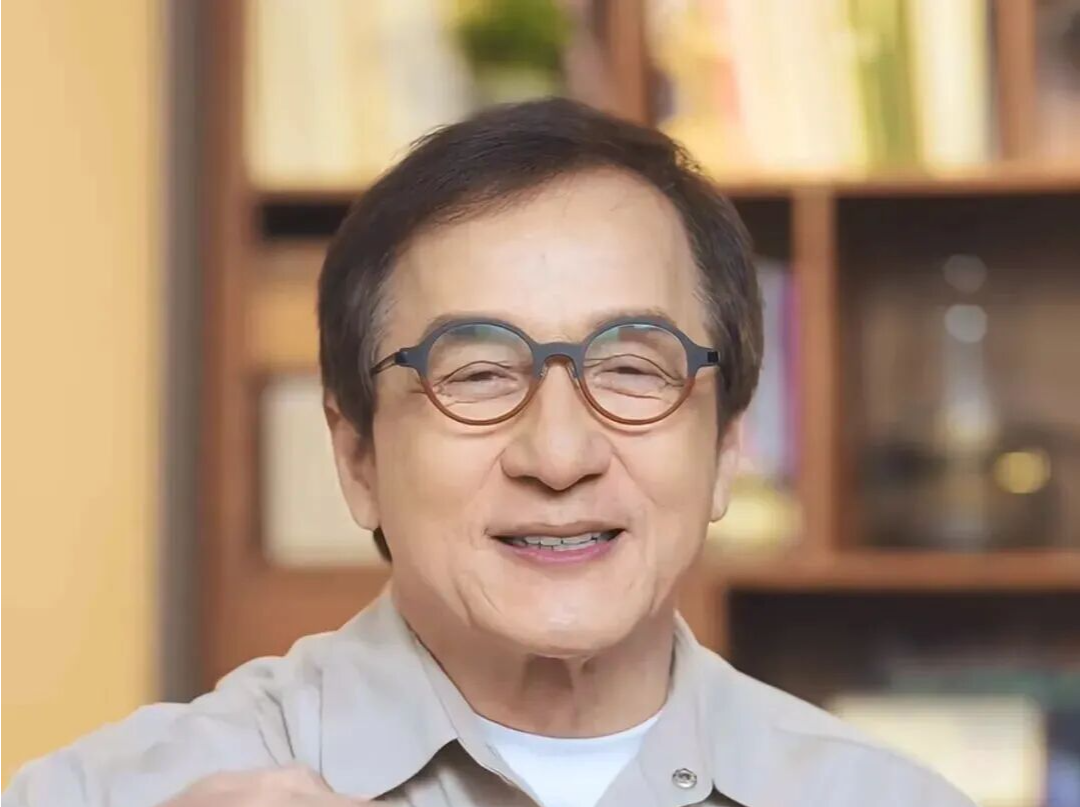 71岁成龙自曝患ADHD！在线求问“怎样才能集中精力”