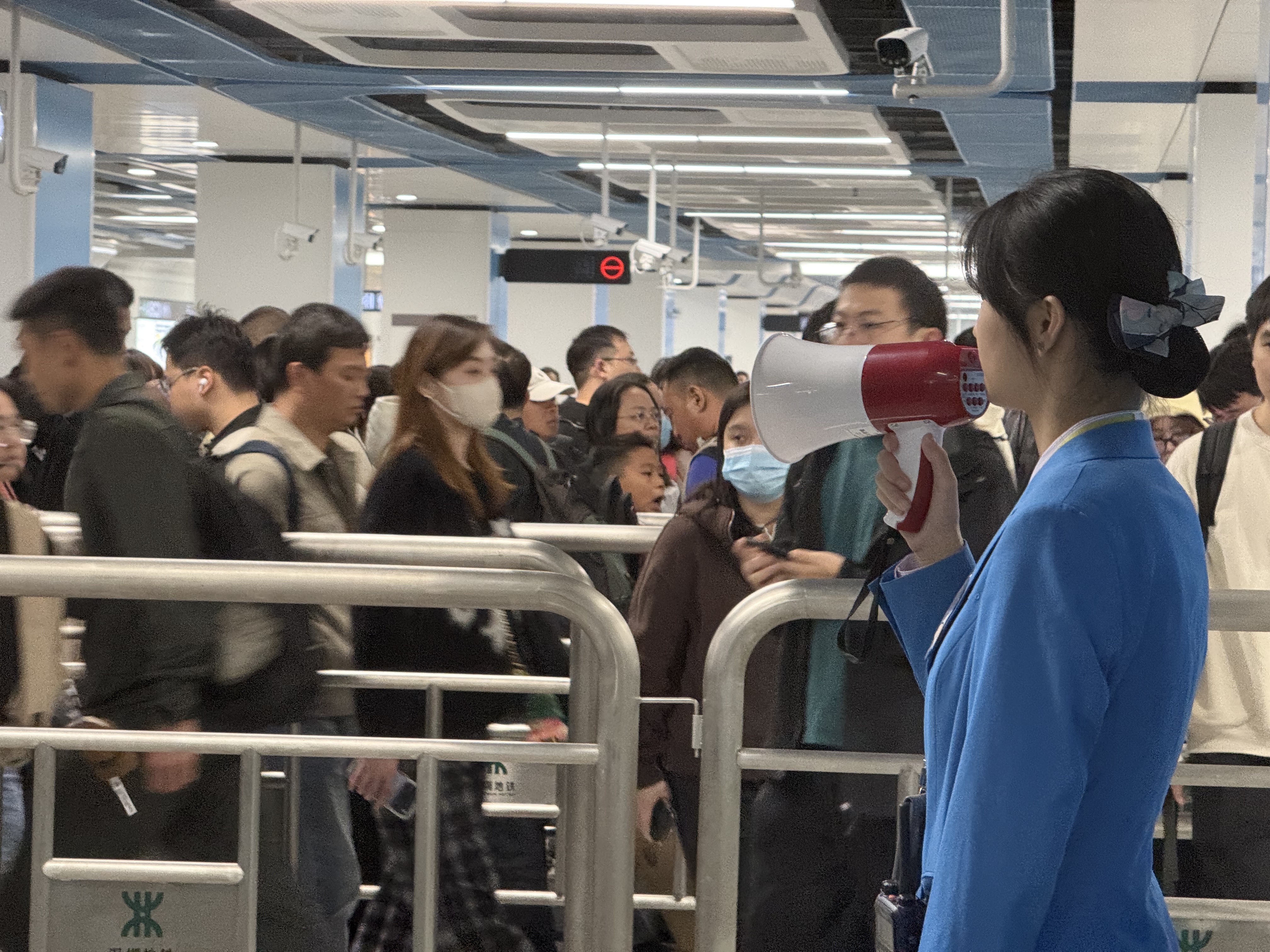 深圳地铁留仙洞站启动优化改造，高峰时段通行效率将提升近8成