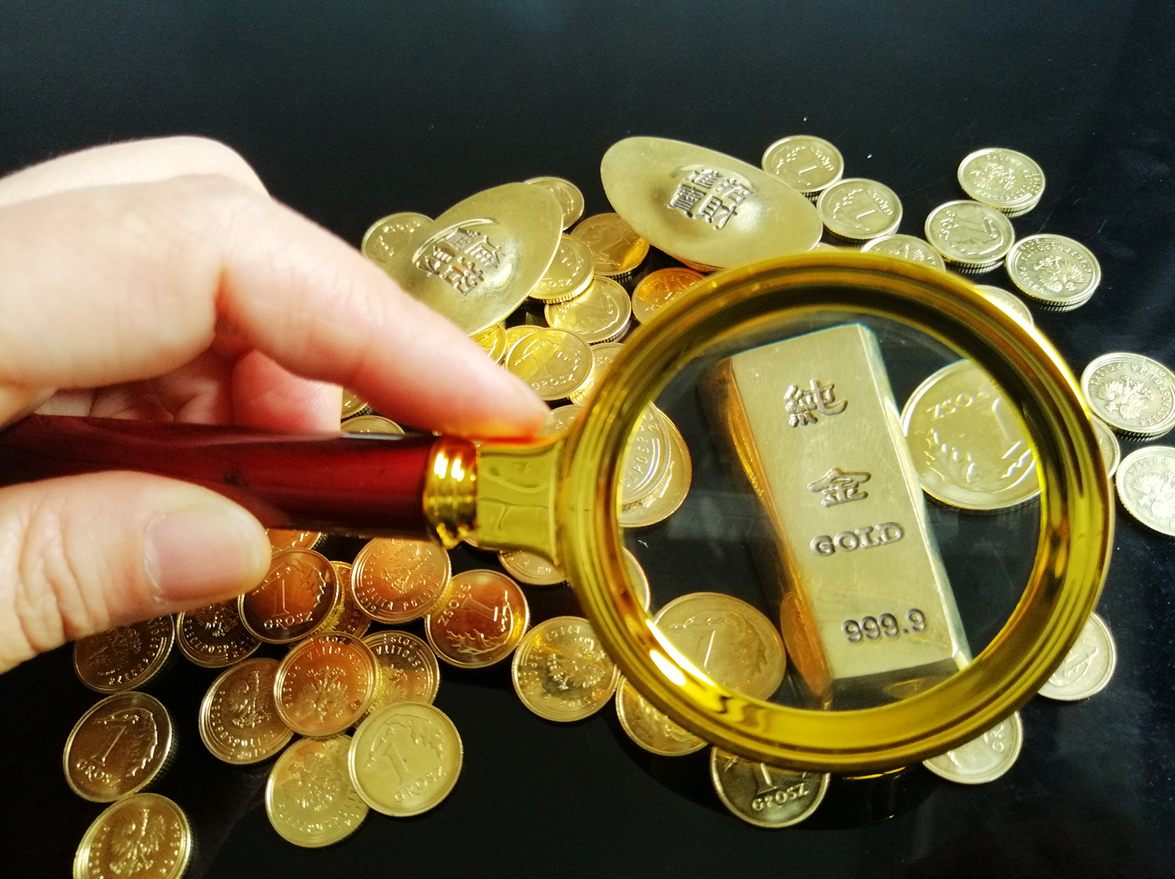 国际金价银价大幅下跌，怎么看？