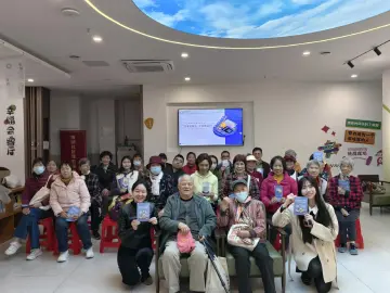 聚焦AI诈骗新套路，守护居民“钱袋子” | 福田区南园社区携手共建单位开展反诈宣讲