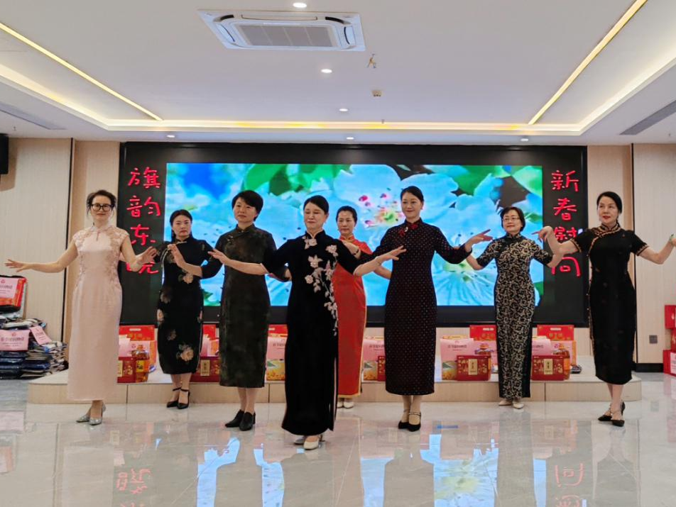 罗湖区东晓街道举办“旗韵东晓”新春慰问汇报演出