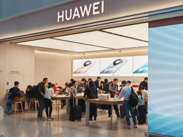 广货行天下丨春节把“深”意带回家，深圳机场“科技年货”备受青睐