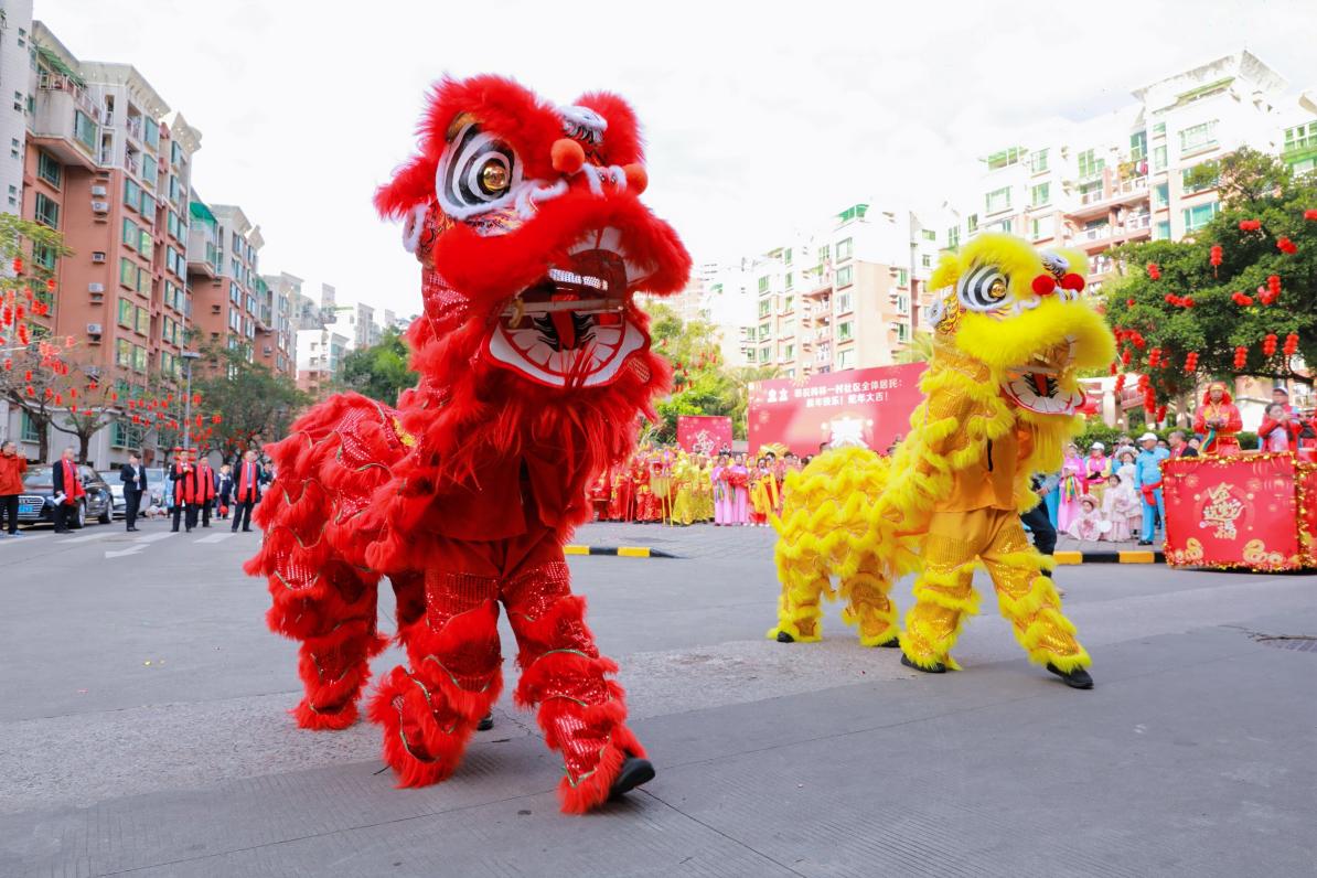 深圳福田梅林一村初一将迎龙狮巡游，马上接福！