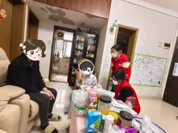 罗湖翠竹社区开展困境儿童探访行动