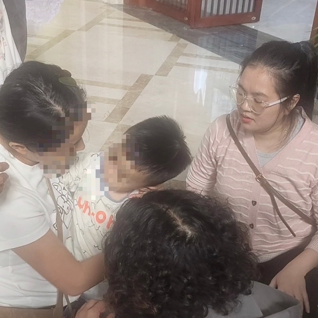是网格员也是妈妈!航城网格员春节度假救下噎食男童