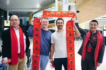 这批除夕抵深的英国旅客，喜提“畅游深圳”新春大礼包！