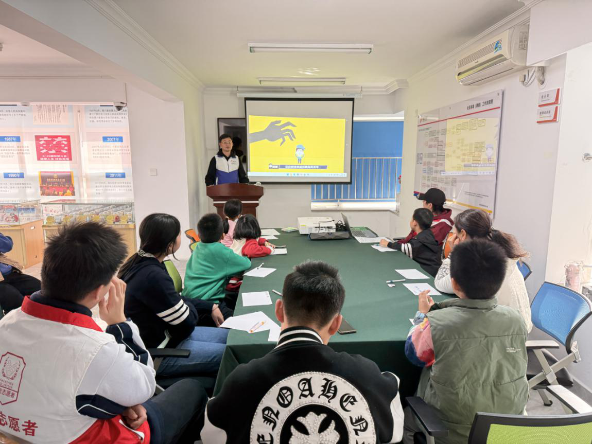 罗湖区东晓街道开展禁毒宣传能力提升小组活动