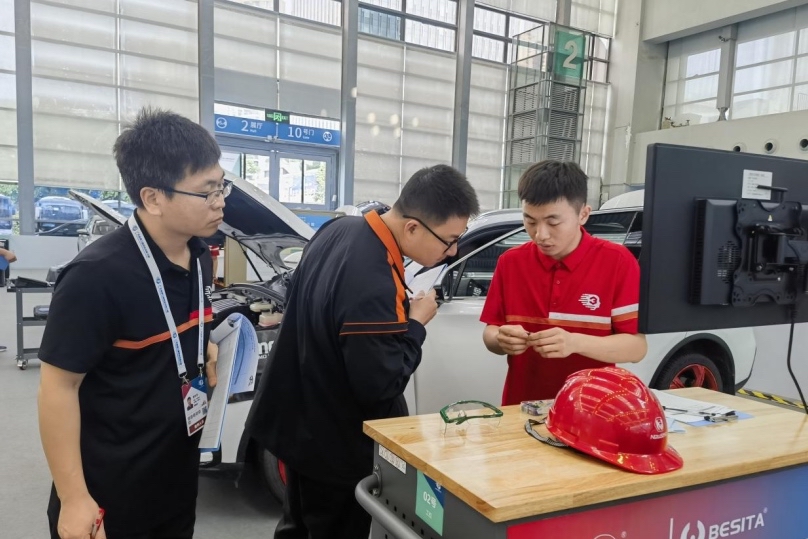 我是冠军｜詹李杨：从职校赛场到车企研发，23岁汽车工程师的“技能逆袭”之路
