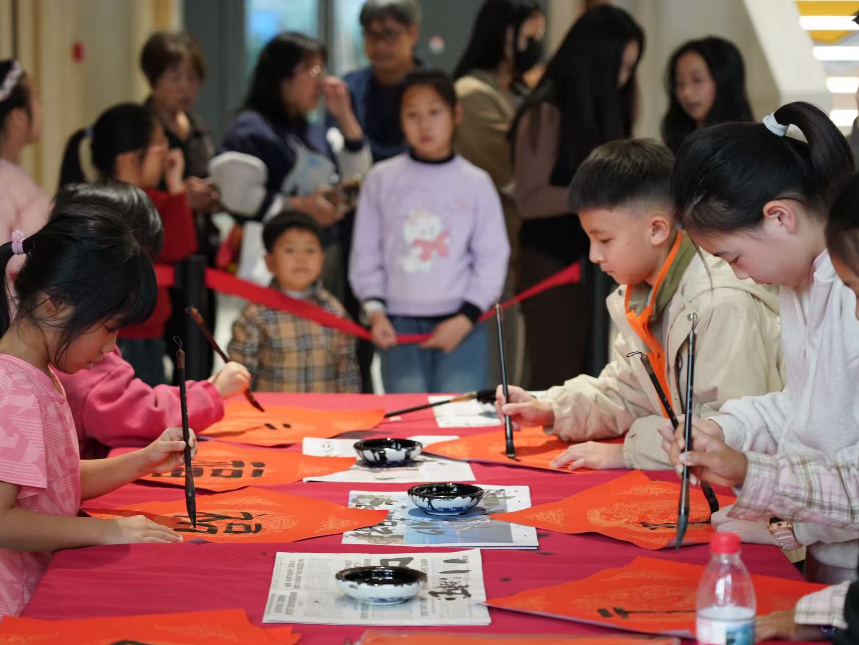 翰墨飘香暖民心 罗湖区图书馆多彩活动迎新春