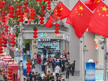 烟火气与消费热双向奔赴 深圳8亿元促消费激活新春市场活力