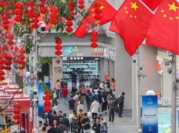 不止“反向团圆”！春节假期华强北周边酒店爆满，背后藏着创业热、全球热