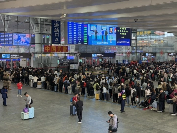 深圳铁路迎来返程客流高峰，单日到达旅客同比去年增长近40%
