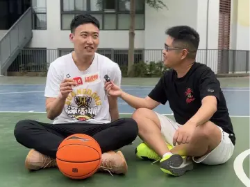  专访粤BA“深圳球王”：我心中的乔丹是科比！